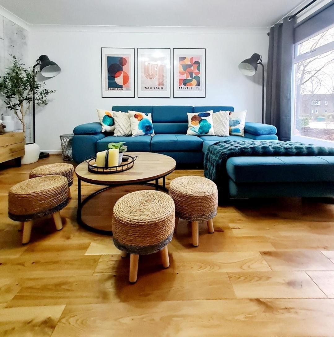 Bright 3Br Walking Distance To Town - Free Parking Apartment Glasgow Bagian luar foto